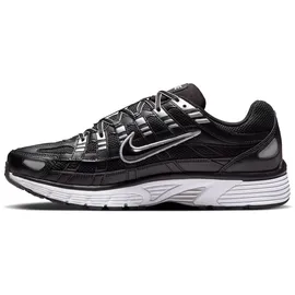 Nike P-6000 Herren Black/Black/White/Metallic Silver 42,5
