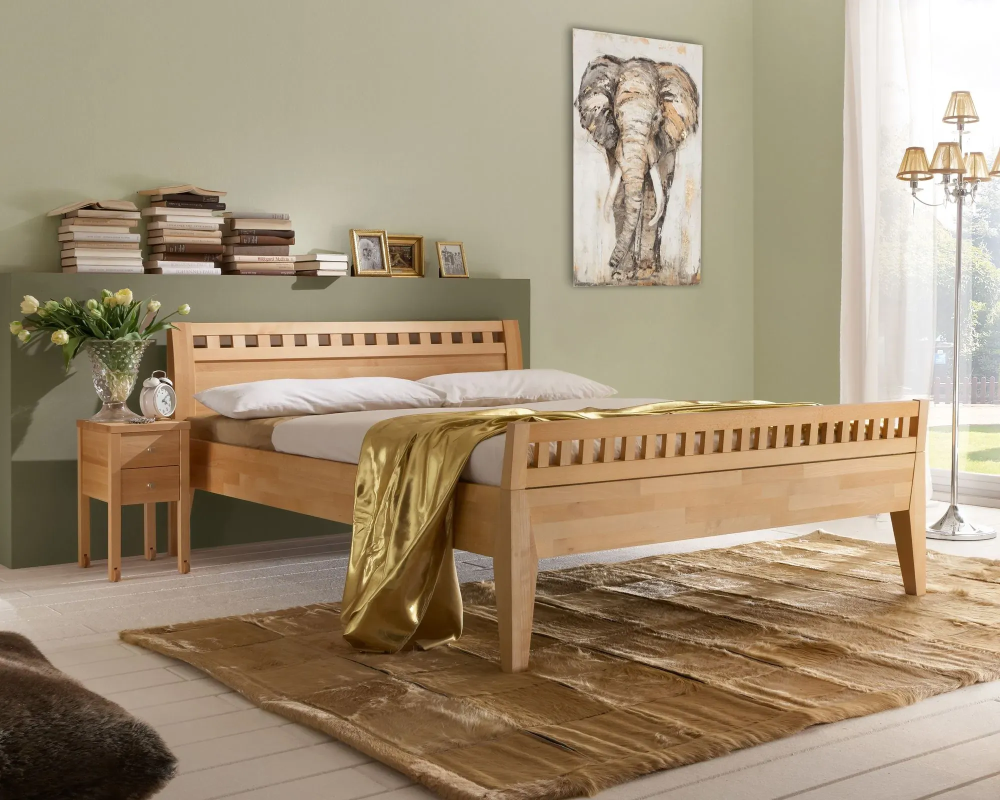 Forestales »Modesto« Massivholzbett mit hohem Fußteil 100x200 cm / Wildeiche / stabverleimt