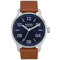Nixon Unisex Erwachsene Analog Quarz Uhr mit Leder Armband A1243-2186-00
