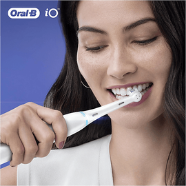 Oral B iO Ultimative Reinigung Aufsteckbürste weiß 2 St.