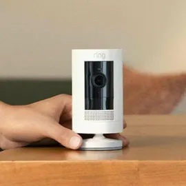 Ring Stick Up Cam Akku Weiß