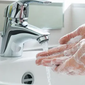 Relaxdays 2 x Eurospender 500 ml, intelligente Handhygiene, Seifenspender, Desinfektionsmittelspender, Bügel-Mechanik, weiß