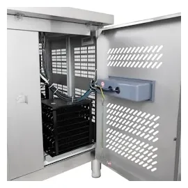 GastroHero Tiefkühltisch ECO 3/0 mit Aufkantung - GN 1/1