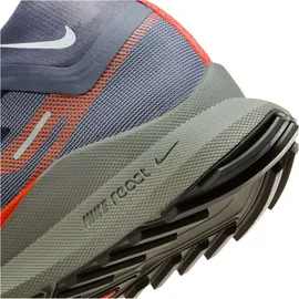 Nike React Pegasus Trail 4 GTX Herren light carbon/cosmic clay/dark stucco 44,5
