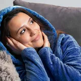 EURO MARKETING MANUFACTURING Sweat-warme Decke mit Ärmeln und Kapuze, Polyester, einzigartig