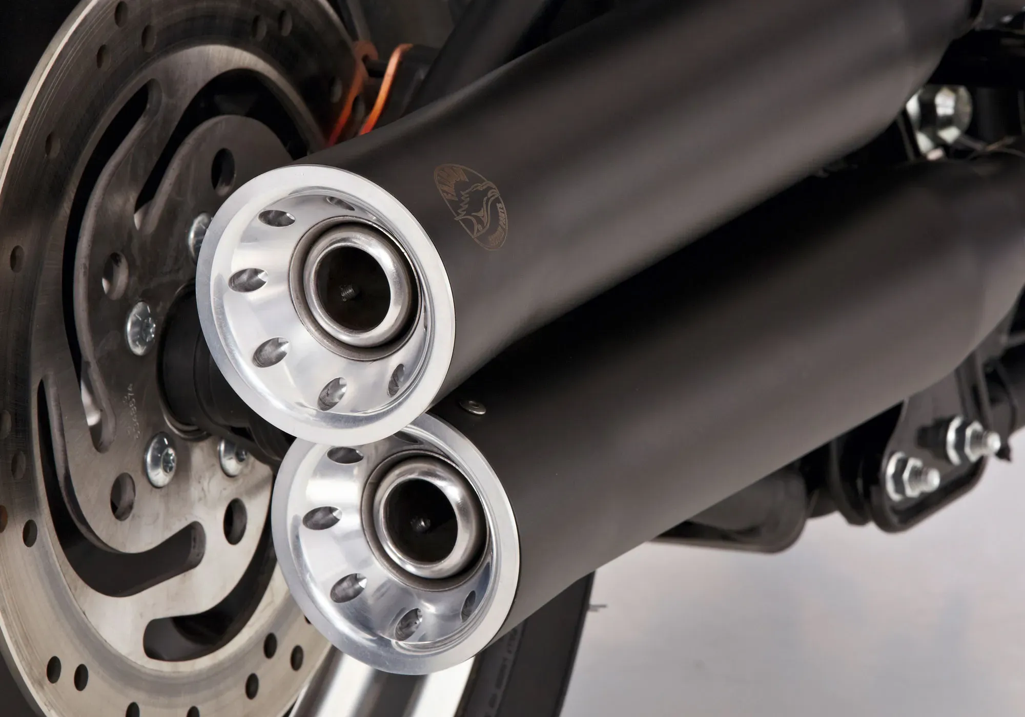 FALCON Double Groove slip op uitlaat gecoat roestvrij staal mat zwart, zwart