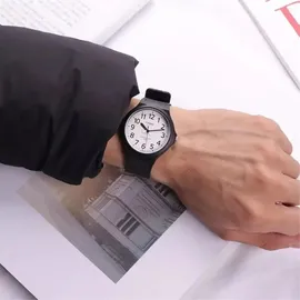 Casio MW-240-7B - Schwarz/Weiß