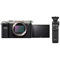 Sony Alpha 7C Spiegellose E-Mount Vollformat-Digitalkamera nur Body mit Sony GP-VPT2BT Bluetooth Handgriff