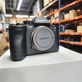 Sony A7R V Spiegellose Kamera - ILCE7RM5/B