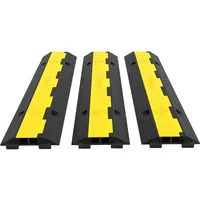 Vevor Kabelschutzmatte 3 Stück 2 Kanal, 101 x 25 x 5 cm Kabelbrücke aus Handelsüblichem Thermoplastischem Gummi mit Modularem Design für Parkplätze, Lagerhäuser, schwarz