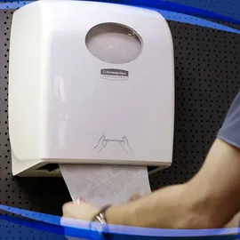 Kimberly-Clark Aquarius Slimroll Handtuchspender Weiß