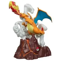 Jazwares Pokémon Deluxe Sammler Statue Glurak