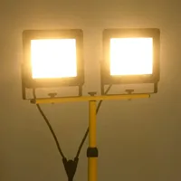 VidaXL LED-Fluter mit Stativ 2x100 W Warmweiß - Schwarz