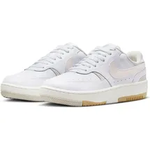 Nike Gamma Force Damen White/Light Bone/Sanddrift/Phantom 40,5