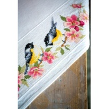 Vervaco Stickpackung Tischdecke Zählmusterpackung Kreuzstich 2 Kohlmeisen in Blumen Stickdecken zum Selbersticken Stickset Weihnachten Kreativ Set für Erwachsene 80 x 80 cm Kreatives Geschenk