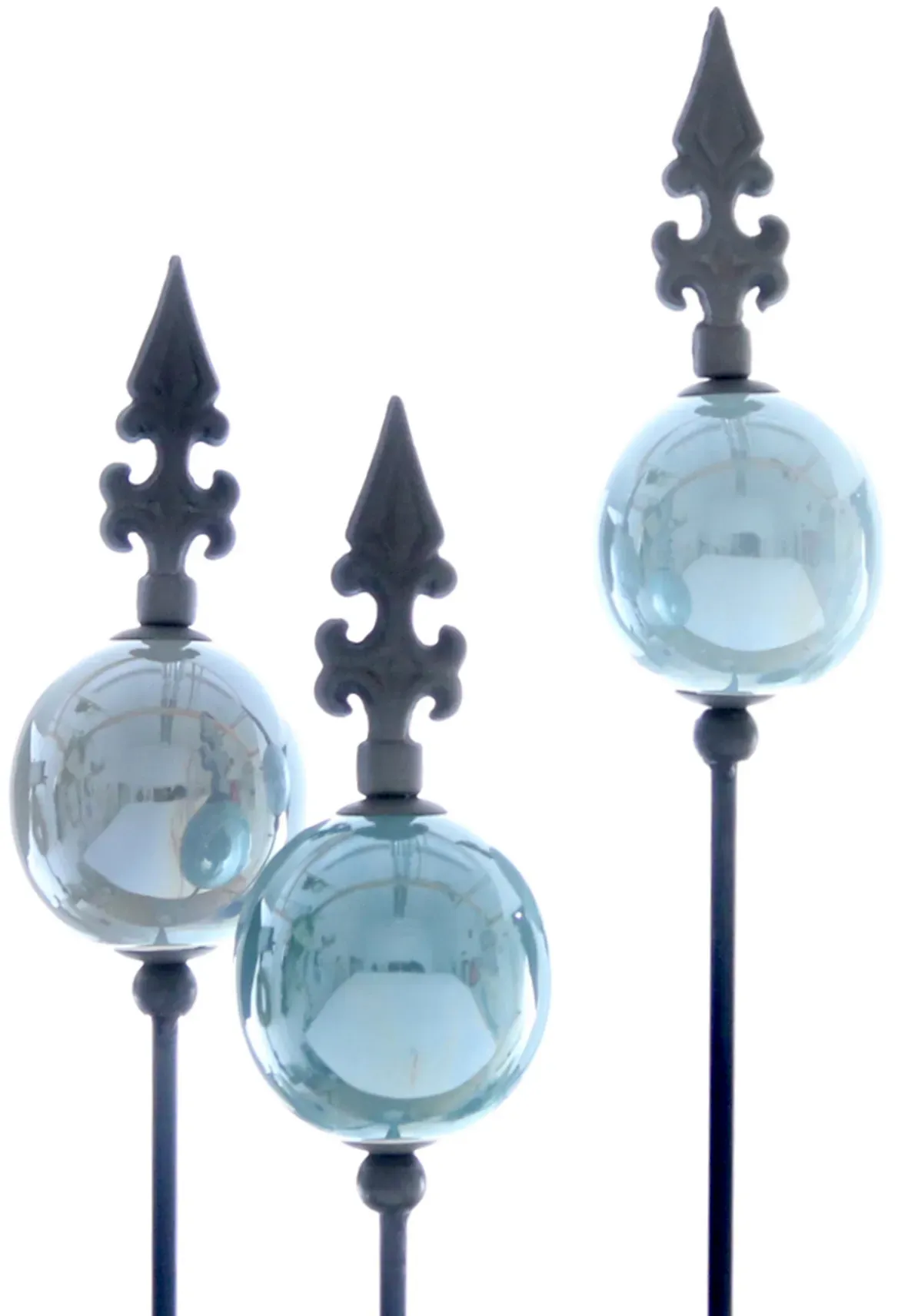 Gartenstecker Metall D7,5H109cm mit Kugel  - bl/g/aqua