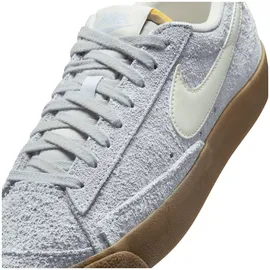 Nike Blazer Low '77 Damen Grau/Silber 38,5