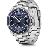 Victorinox Herren-Uhr Maverick Large, Herren-Armbanduhr, analog, Quarz, Wasserdicht bis 100 m, Gehäuse-Ø 43 mm, Armband 21 mm, 178 g, Silber