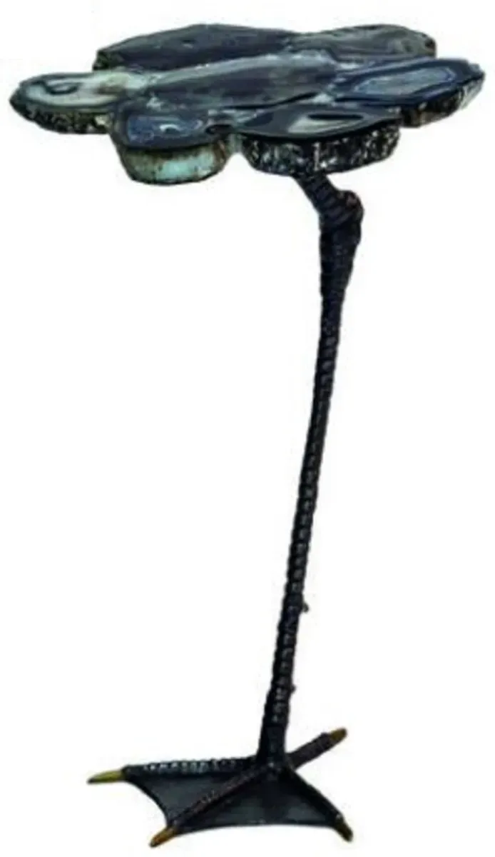 Casa Padrino Luxus Beistelltisch Schwarz 30 x 39,5 x H. 41,5 cm - Moderner Tisch mit Achat Edelstein Tischplatte und Metall Tischbein im Entenfuß Design - Luxus Wohnzimmer Möbel