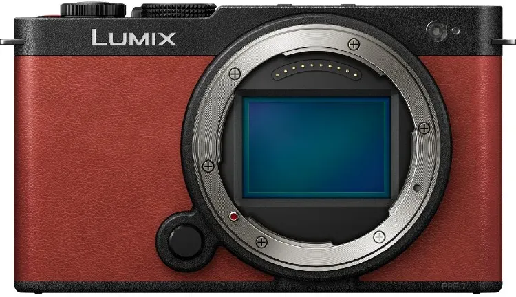 Preisvergleich Produktbild Panasonic Lumix S9 Gehäuse Crimson Red |  + 130 € gratis Geschenkbox