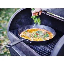 B&K BK Black Steel Bratpfanne aus Kohlenstoffstahl, Geeignet für Induktion, Backofen- und Bratrostsicher bis 350C, Langlebig und Professionell, Schwarz