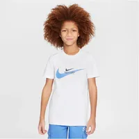 Nike Sportswear Graphic T-Shirt Jungen 101 white/blue beyond S