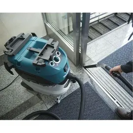 Makita VC4210M
