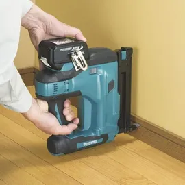 Makita Akku-Stauchkopfnagler DBN500Z