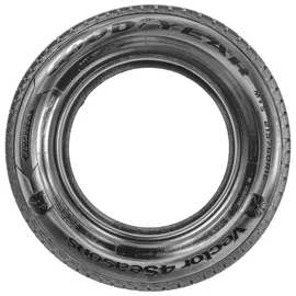 Goodyear Vector 4Seasons 215/55 R16 97V