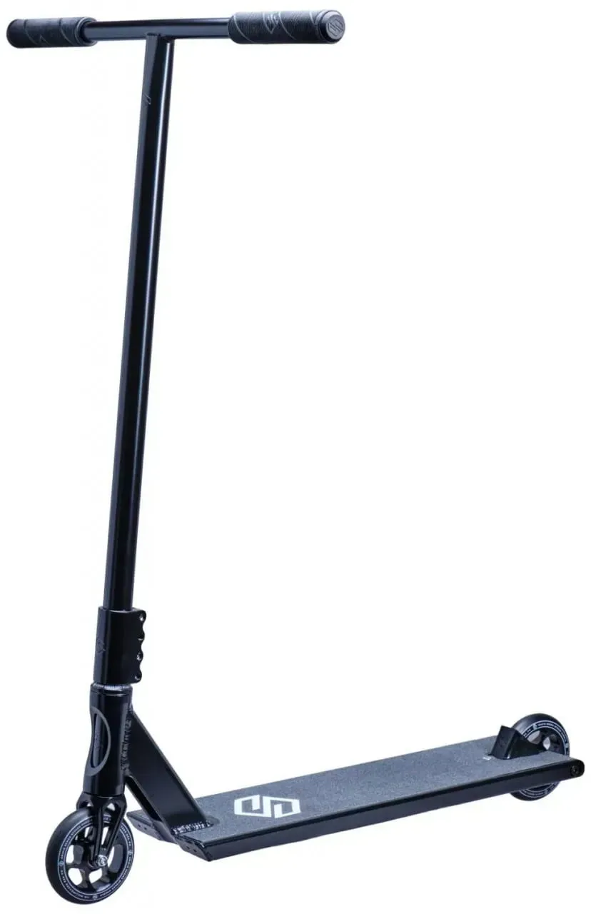 Striker Gravis Stunt Scooter schwarz  L  