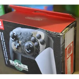 Nintendo Switch Pro Controller Tears of the Kingdom Edition