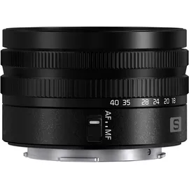 Panasonic Lumix DC-S9 + S 18-40 mm