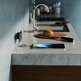 Twelve South Twelve south, PowerBug 35W USB-C PD & Qi 15W Wandladegerät, Schwarz - Schwarz