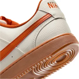 Nike Court Vision Low Herren Sail / Campfire Orange / Gum Medium Brown 44