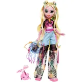 Monster High Lagoona Blue Puppe in Mesh-T-Shirt und Cargohose mit Haustierfisch Neptuna und Accessoires wie Rucksack, Snack und Notizbuch, HXH75