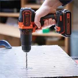 Black & Decker BDCHD181B3A-QW inkl. 3 x 1,5 Ah + Zubehör