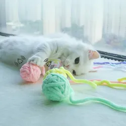 Lustiges Katzenspielzeug, bunte Garnbälle mit Glöckchen, interaktives Kauspielzeug für Kätzchen, Stofftierball, Katzenzubehör