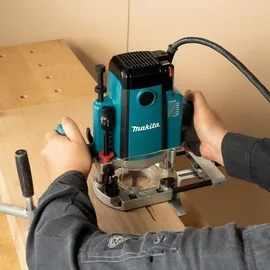 Makita RP2303FC01 Router mit Regelung 2100W