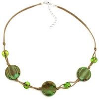 Gallay Perlenkette 3x Scheibe Kunststoff khaki-grün-marmoriert Kordel hellbraun 45cm (1-tlg)