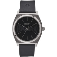 Nixon Herren Analog Quarz Uhr mit Silikon Armband A1350-131-00