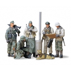 1:35 Fig-Set Dt. Sold. Einsatzbespr.(5)