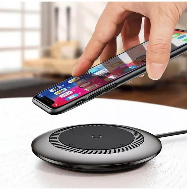 Whirlwind Wireless Quick Charger for Smartphones with QI - Black