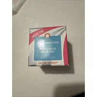FIRST AID BEAUTY - Hello Fab Coconut Water Cream