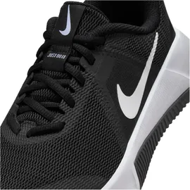 Nike MC Trainer 3 Fitnessschuhe Damen 001 black/white 39
