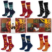 Adventskalender HARRY POTTER 6x Herren-Socken Gr. 40-45 von SOXO – Geschenke zu Weihnachten für Männer - Bunt