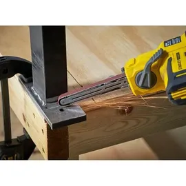 Stanley SFMCE210B-XJ 18V
