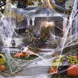 Halloween Deko Spinnennetz, 200g Weiß Dehnbare Spinnweben mit 60 Künstliche Spinnen Perfekt für Halloween Decoration Innen/Außen, Garten, Tür Fenster Kamin Häuser Spukhaus & Partyzubehör (Weiß)