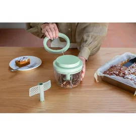 Brabantia TASTY+ Manueller Lebensmittelzerkleinerer | Handbetriebener Minizerkleinerer mit Edelstahlklingen | Zerkleinern und Verquirlen | Kompaktes Küchenwerkzeug | Jade Green