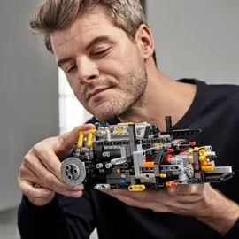 LEGO Technic Bugatti Chiron 42083