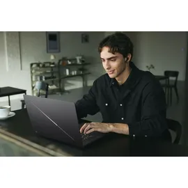 Asus ROG Zephyrus G16 16" Core Ultra 9 386H 32 GB RAM 1 TB SSD RTX 5070 Win11 Home Weiß